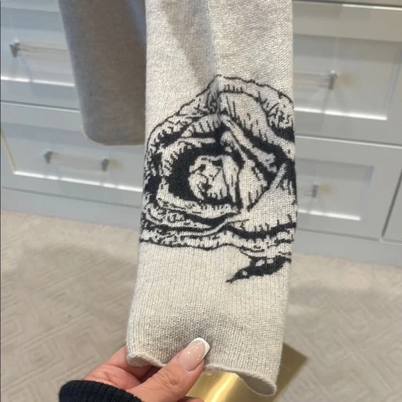 Skull Cashmere heathered oatmeal Crew Neck Sweater with skull graphics on back - Picture 4 of 4